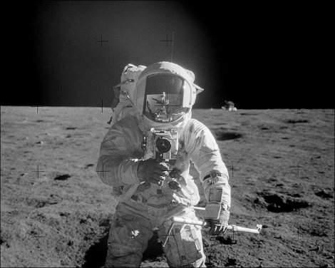 apollo-12-astronaut-alan-bean-lunar-surface-photo-print-2